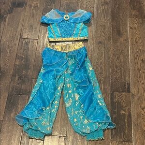 Disney authentic Bibbidi Bobbidi Boutique Jasmine Costume.